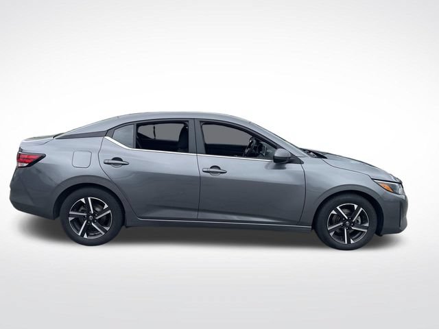 Used 2024 Nissan Sentra SV FWD image 9