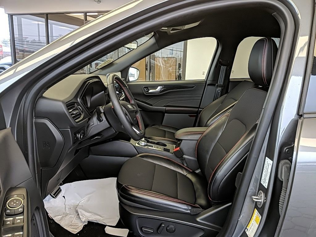 Certified 2024 Ford Escape ST-Line w/ Tech Pack #1 image 11