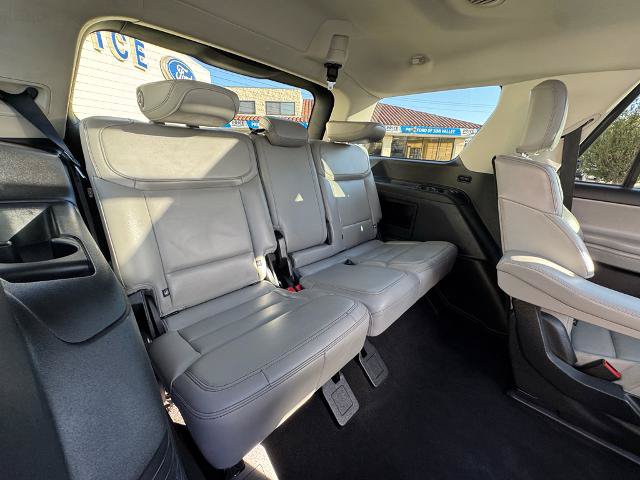 Certified 2025 Ford Expedition Active AWD/4WD image 28