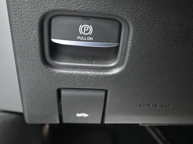 Used 2024 Jeep Grand Cherokee Altitude AWD/4WD image 9