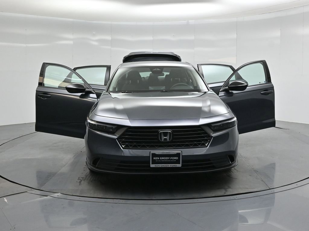 Used 2025 Honda Accord SE image 24