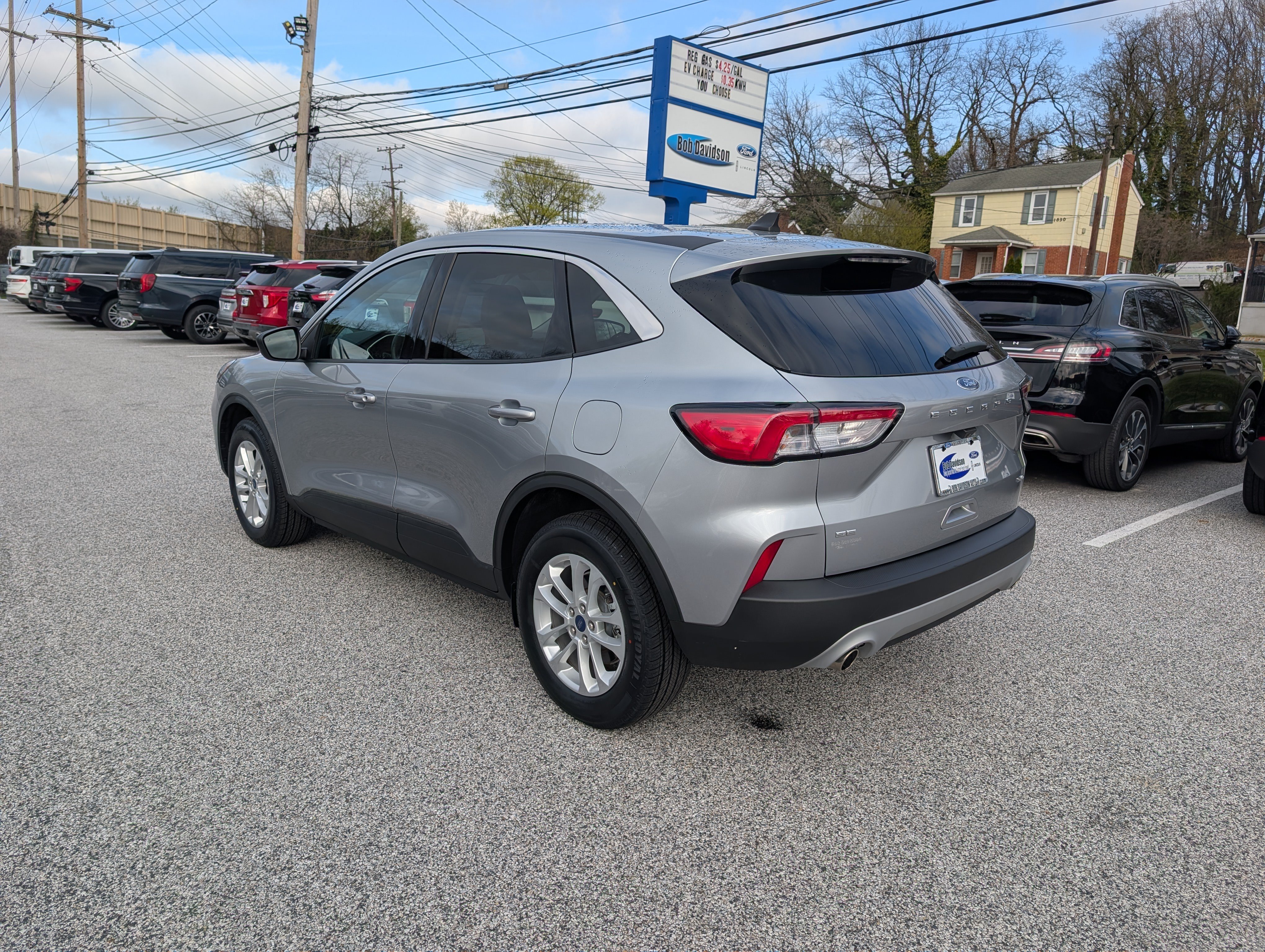 Certified 2022 Ford Escape SE w/ Cold Weather Package AWD/4WD image 5