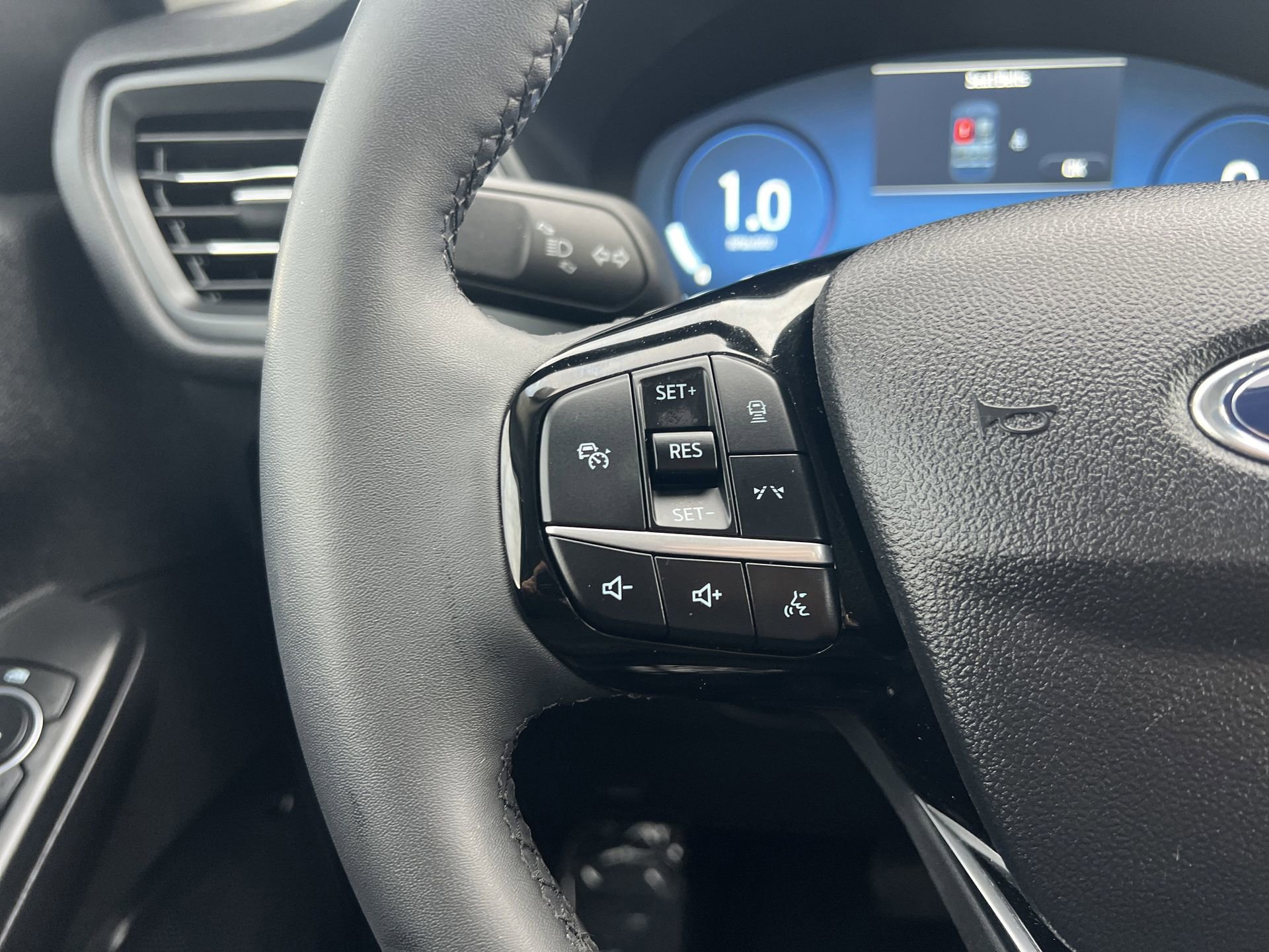 Certified 2023 Ford Escape Active w/ Tech Pack #2 image 13