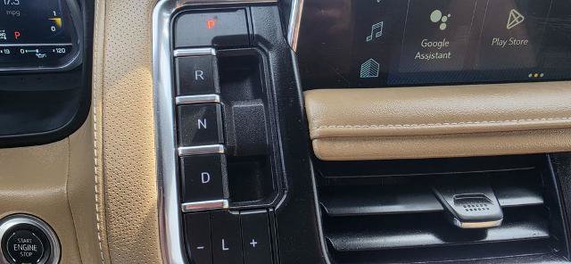 Used 2024 Chevrolet Suburban Premier AWD/4WD image 23