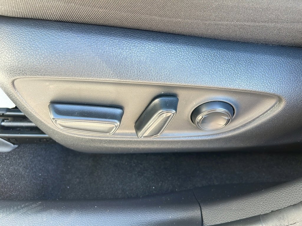 Used 2024 Toyota RAV4 XLE image 34