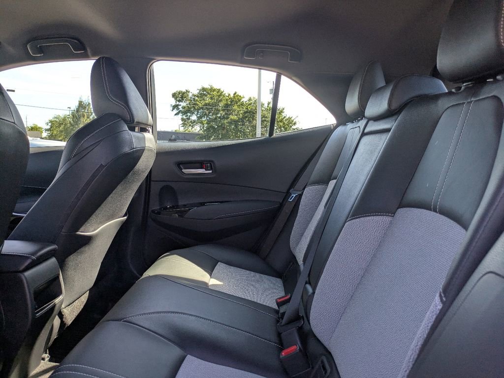 Used 2022 Toyota Corolla XSE FWD image 14