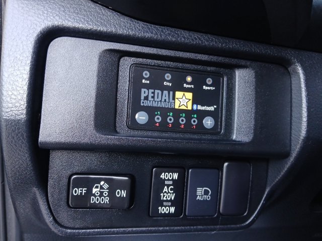 Used 2019 Toyota Tacoma TRD Off-Road w/ Technology Package AWD/4WD image 17