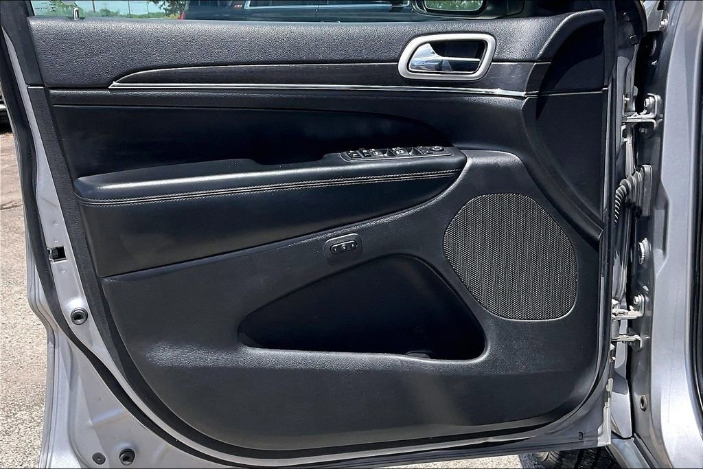Used 2018 Jeep Grand Cherokee Limited RWD image 17