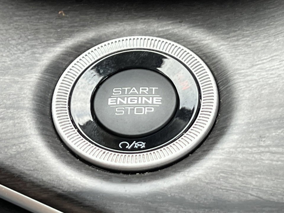 Used 2022 Jeep Grand Cherokee L Limited image 35