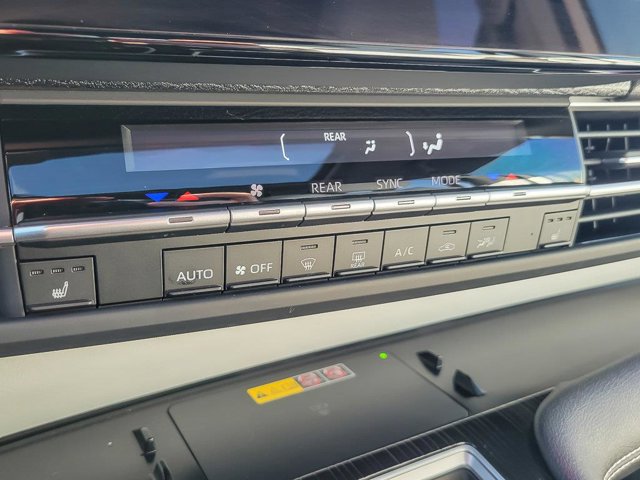 Used 2025 Toyota Sienna XSE image 24