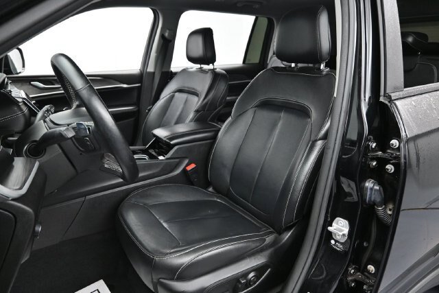 Used 2022 Jeep Grand Cherokee L Limited AWD/4WD image 11