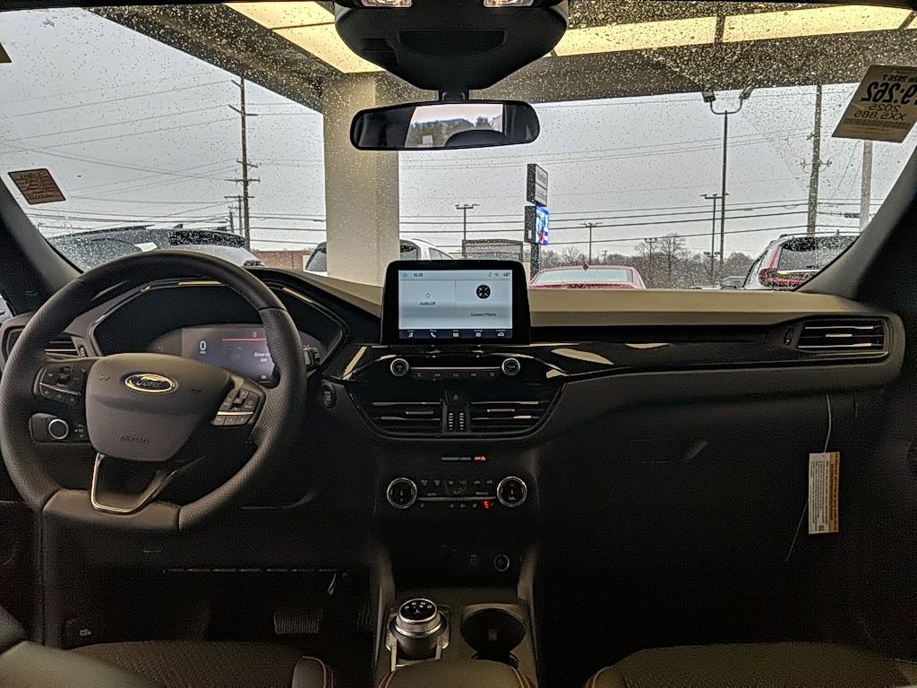 Certified 2025 Ford Escape ST-Line w/ Cold Weather Package image 14