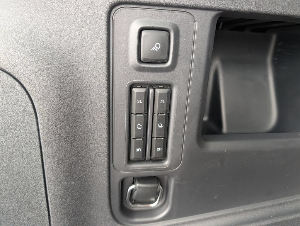 Certified 2025 Ford Expedition Active AWD/4WD image 33