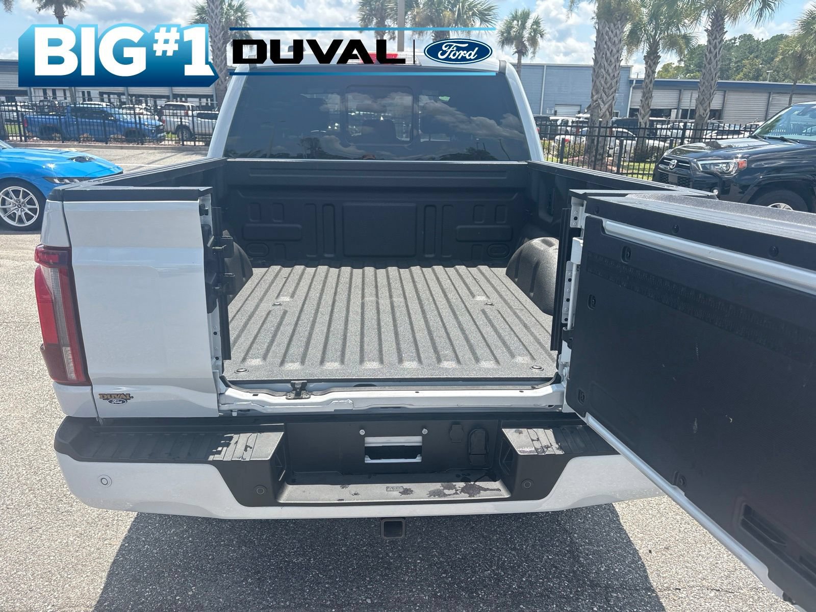 Certified 2025 Ford F150 Platinum w/ FX4 Off-Road Package AWD/4WD image 7