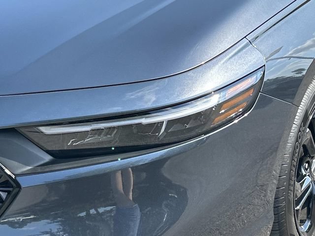 Used 2025 Honda Accord SE image 9