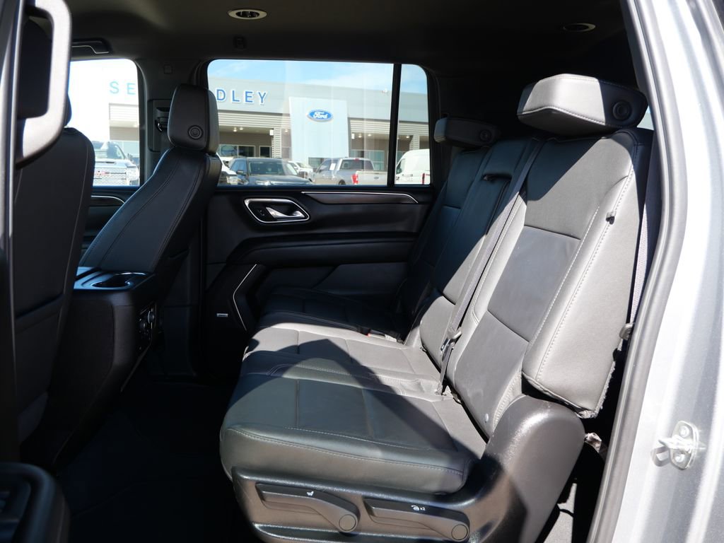 Used 2024 Chevrolet Suburban LT AWD/4WD image 16