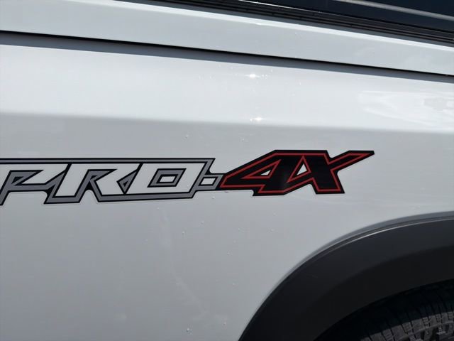 Used 2023 Nissan Frontier PRO-4X w/ Pro-4X Premium Package AWD/4WD image 7