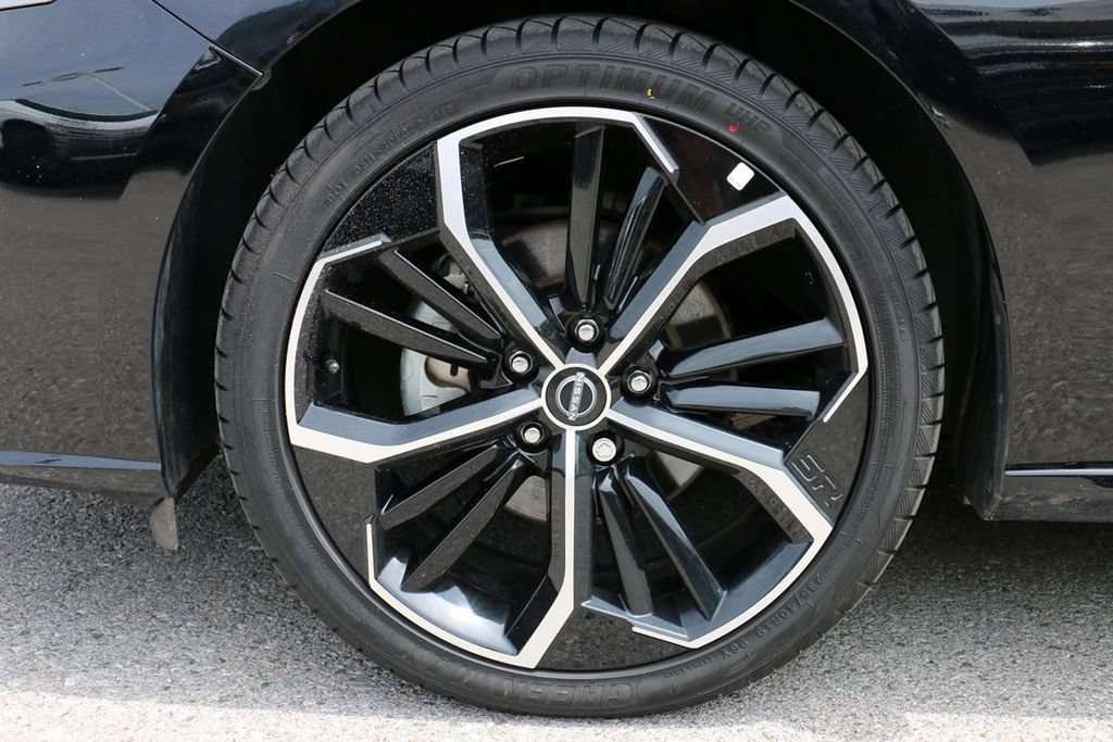 Used 2024 Nissan Altima 2.5 SR FWD image 10