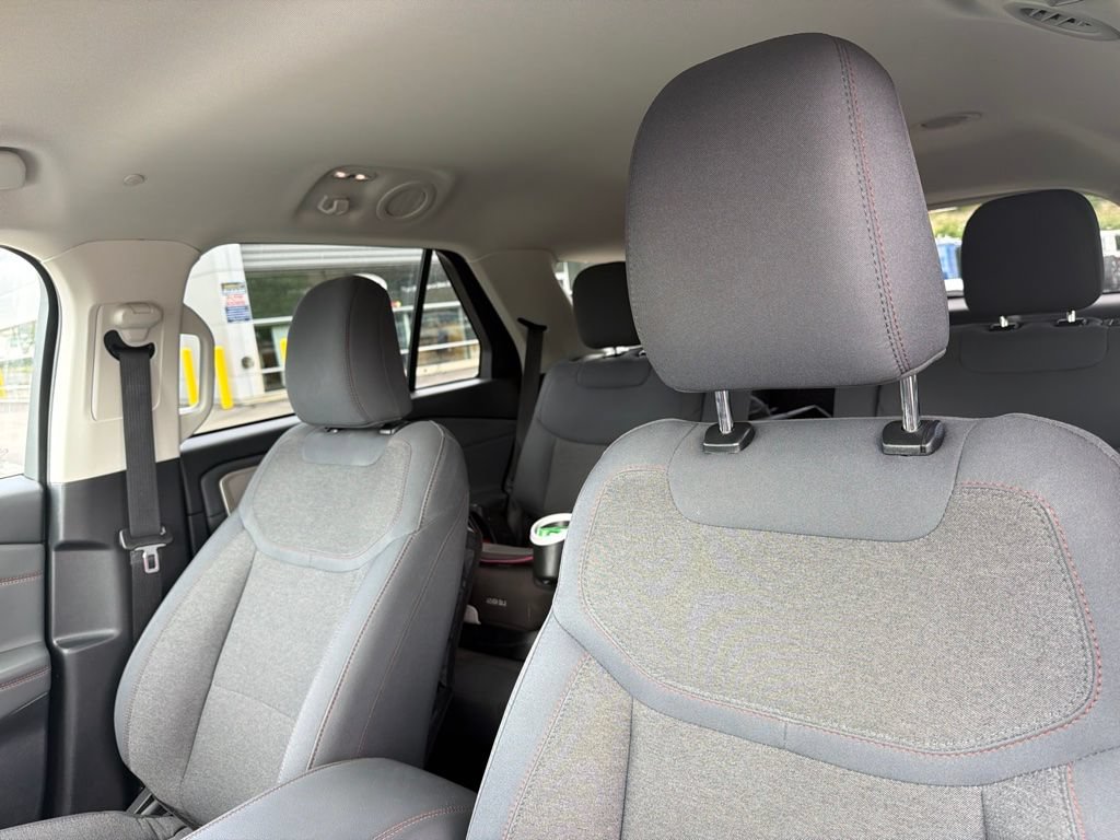 Certified 2025 Ford Explorer Active AWD/4WD image 8