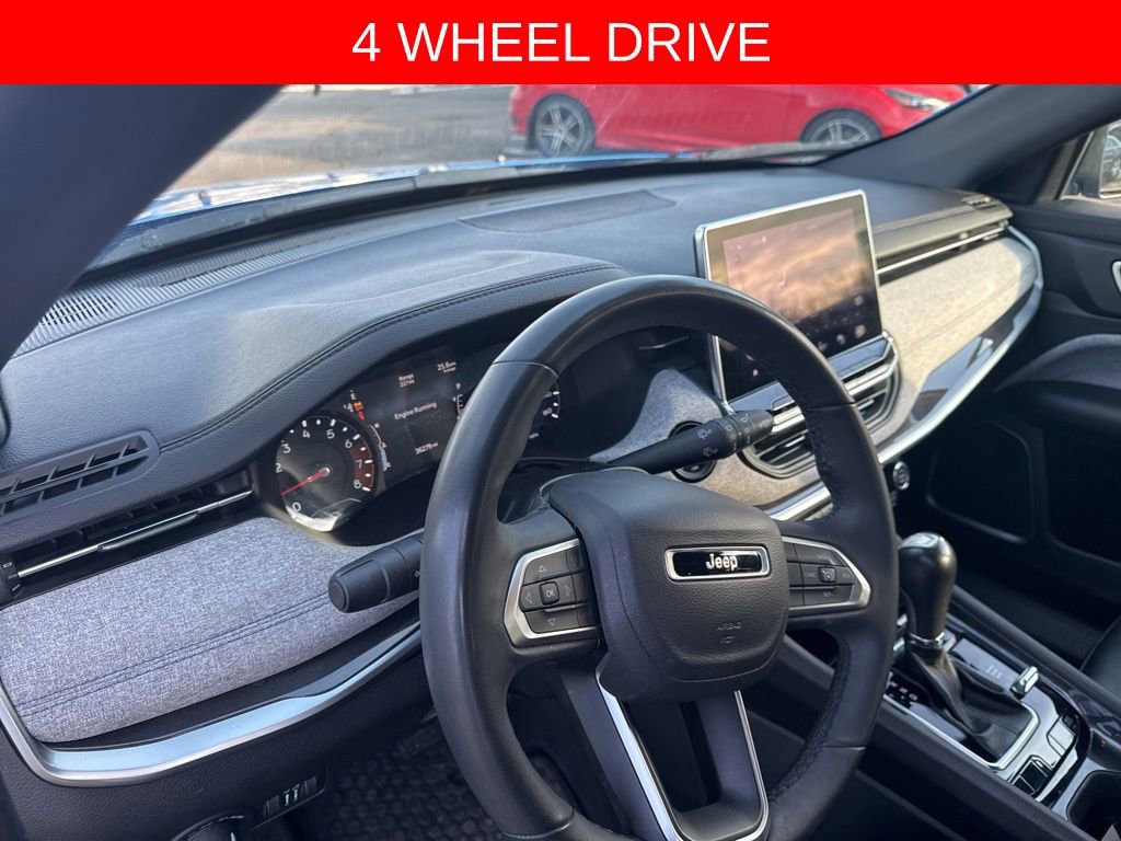 Used 2023 Jeep Compass Latitude w/ Convenience Group image 3