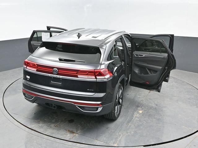 Used 2024 Volkswagen Atlas Cross Sport SE AWD/4WD image 23