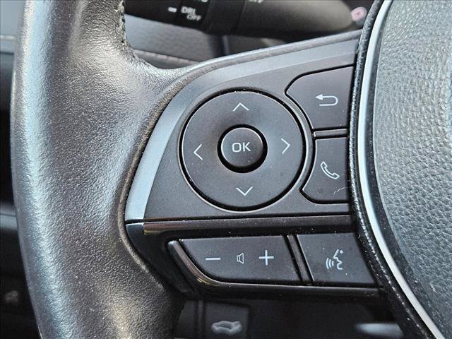 Used 2020 Toyota RAV4 XLE Premium FWD image 20