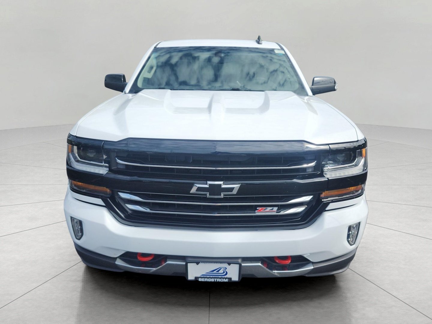 Used 2017 Chevrolet Silverado 1500 LT w/ Redline Edition AWD/4WD image 3