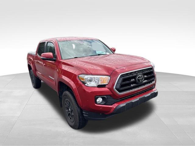Used 2021 Toyota Tacoma SR5 w/ Technology Package AWD/4WD image 4