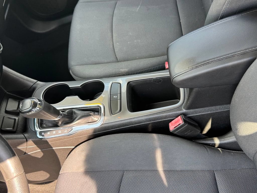 Used 2017 Chevrolet Cruze LT FWD image 14