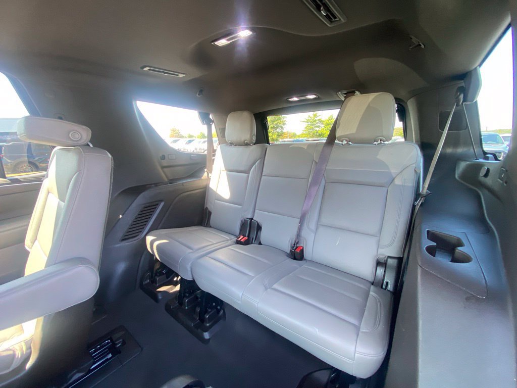 Used 2021 Chevrolet Tahoe Z71 w/ Luxury Package AWD/4WD image 25
