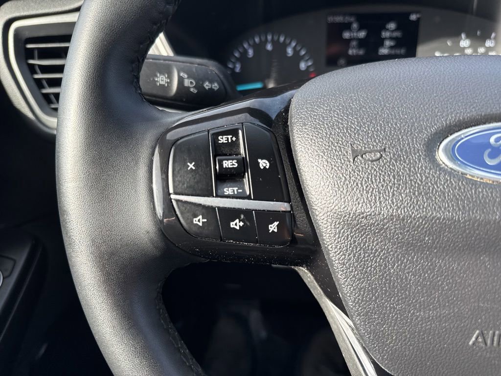 Certified 2022 Ford Escape SE w/ Cold Weather Package image 20
