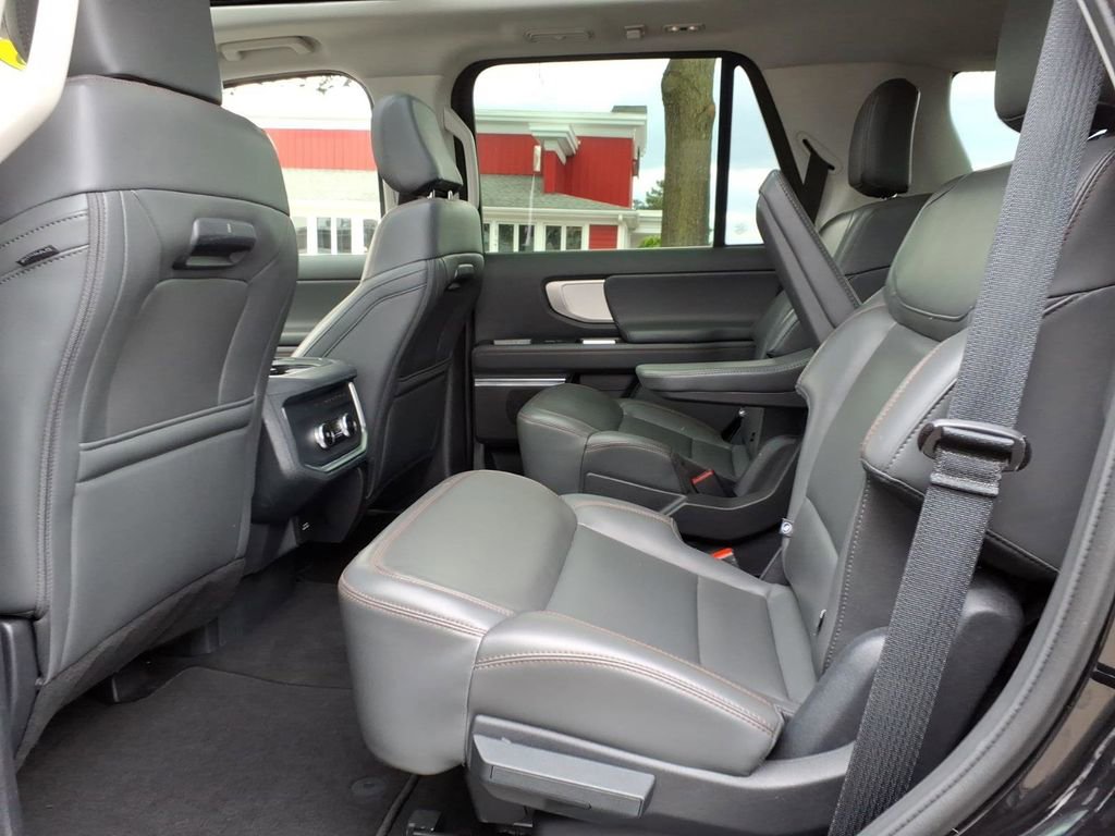 Certified 2025 Ford Expedition Active RWD image 12