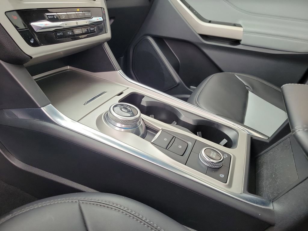 Certified 2022 Ford Explorer XLT w/ Equipment Group 202A image 29