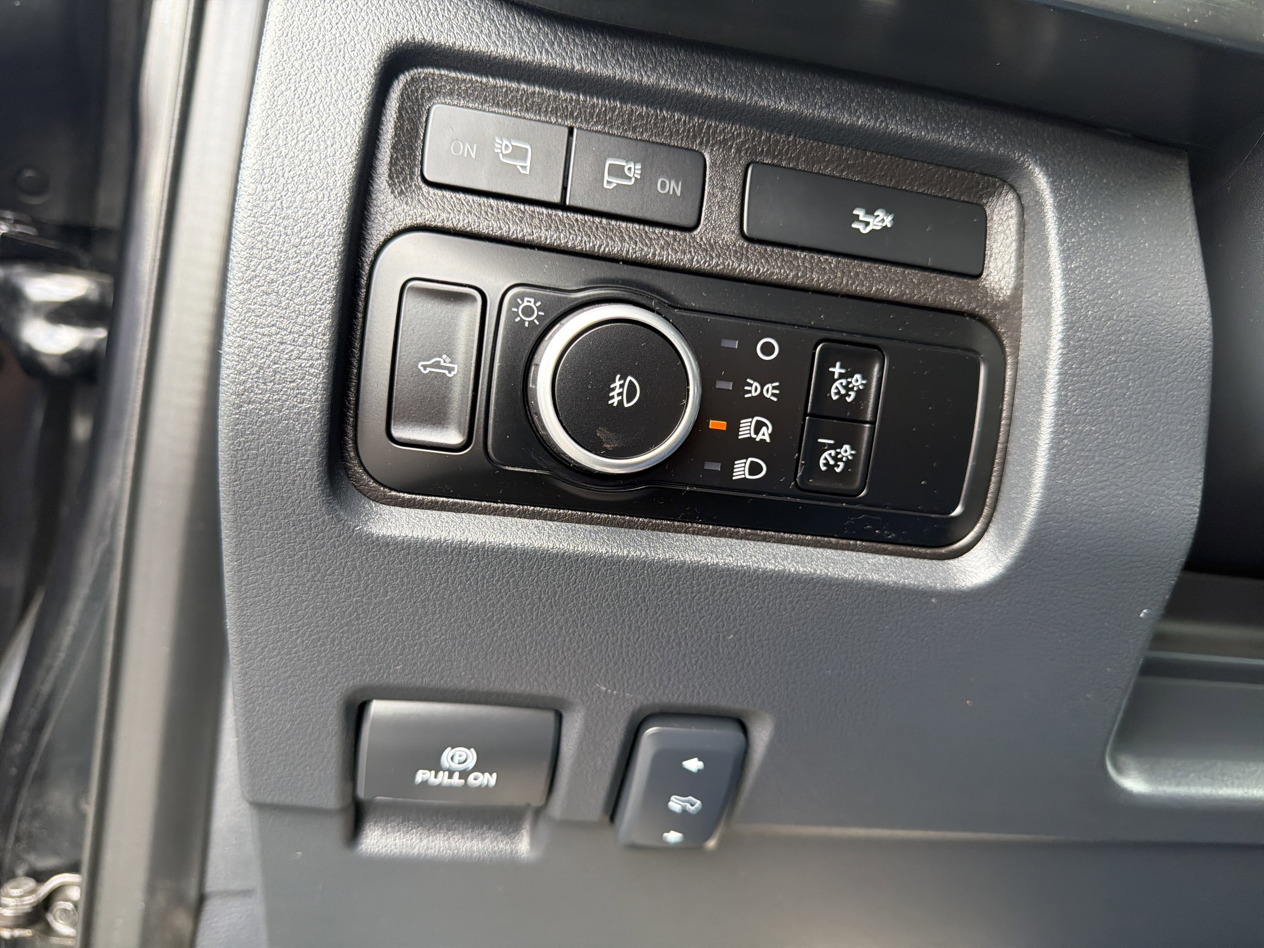 Certified 2024 Ford F250 Lariat AWD/4WD image 33