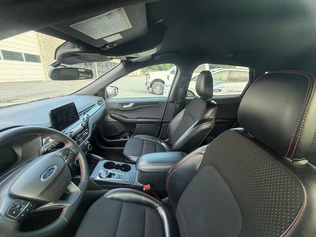 Certified 2025 Ford Escape ST-Line FWD image 2