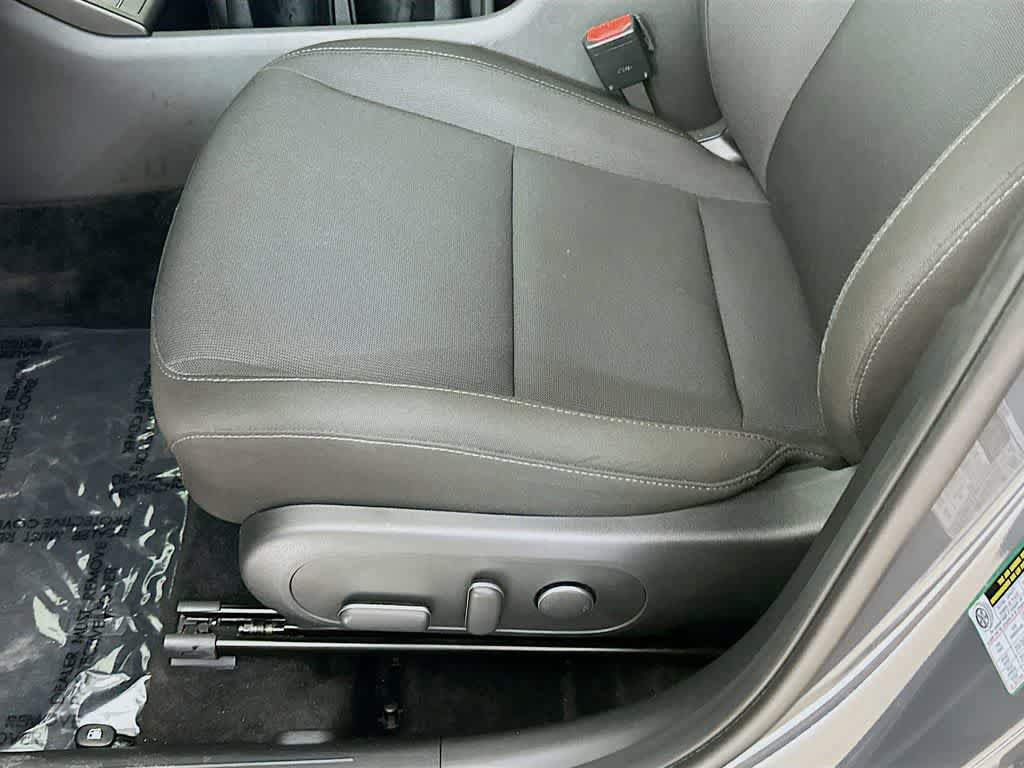 Used 2025 Hyundai Kona SEL FWD image 31