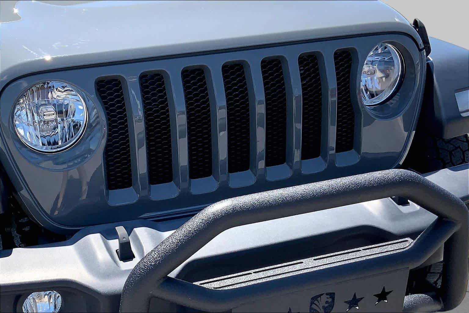 Used 2023 Jeep Wrangler Unlimited Sport AWD/4WD image 28