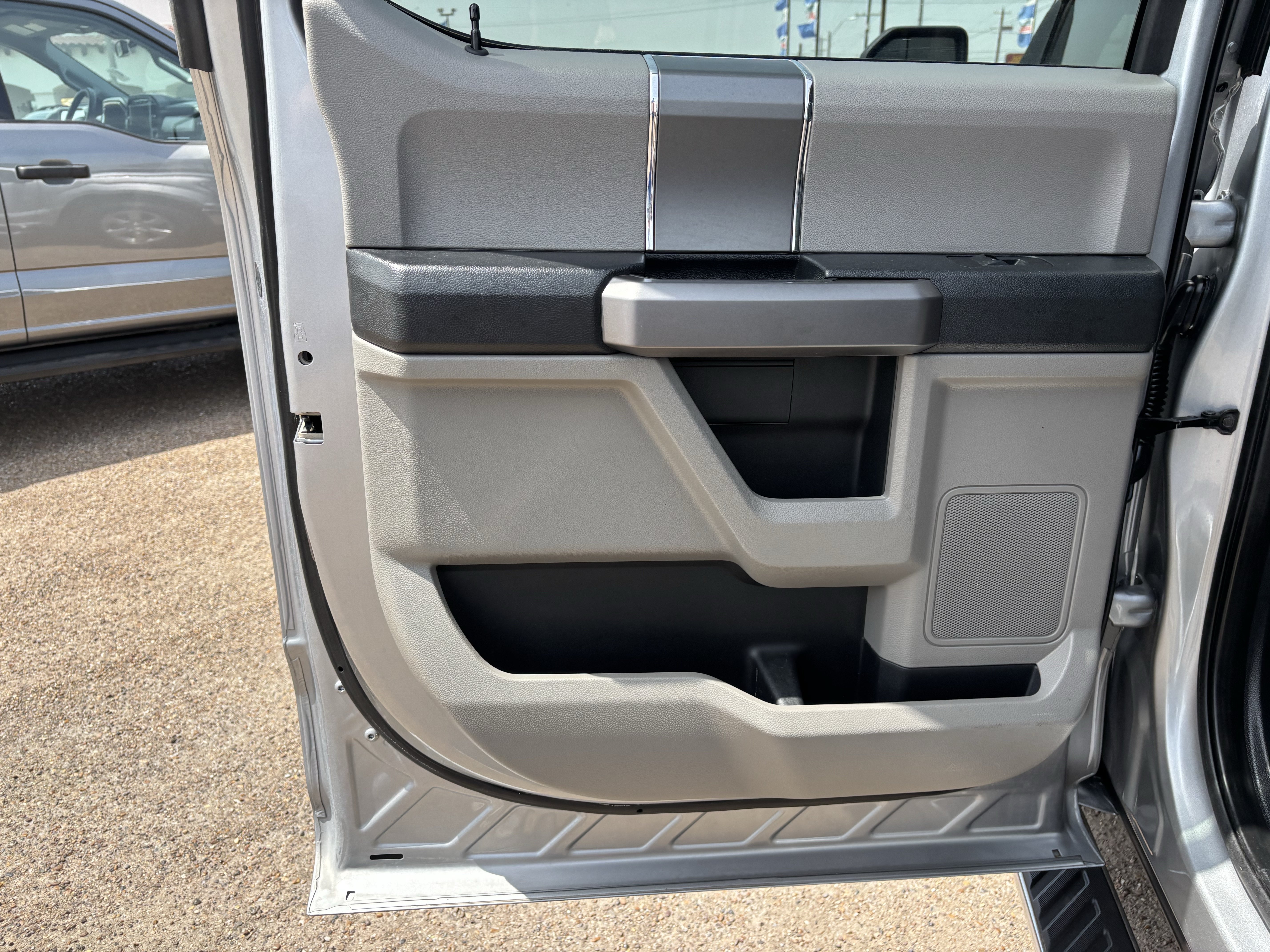 Certified 2020 Ford F150 XLT w/ Equipment Group 302A Luxury RWD image 14