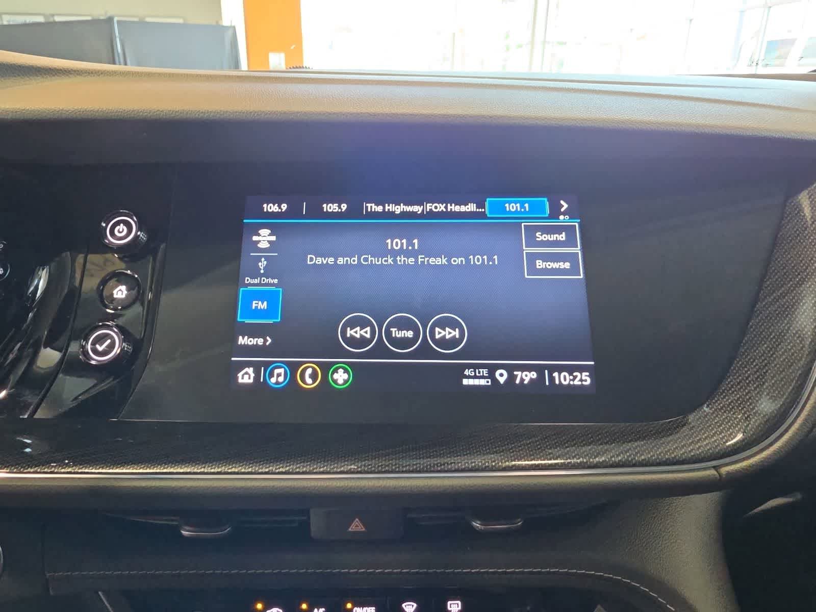 Used 2023 Buick Envision Preferred FWD image 25