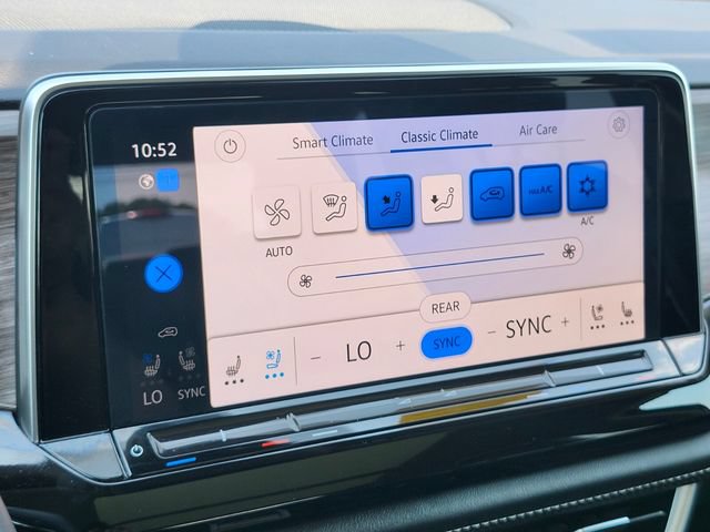 Used 2024 Volkswagen Atlas SEL Premium R-Line AWD/4WD image 25