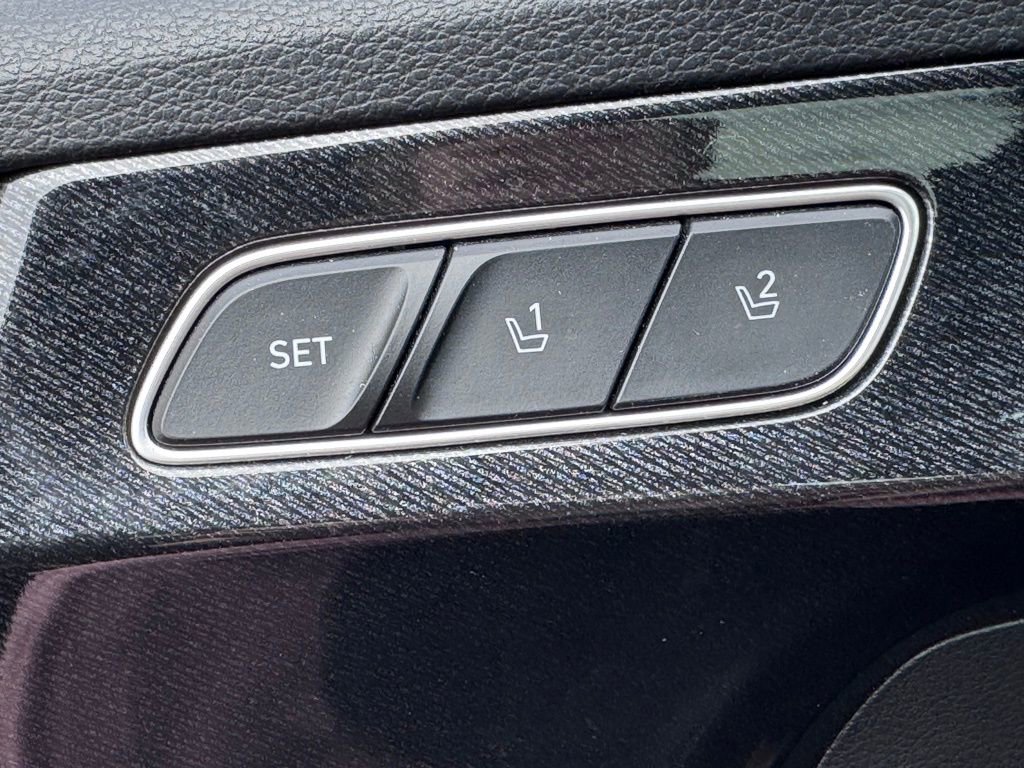 Used 2022 Hyundai Palisade Calligraphy w/ Cargo Package image 13