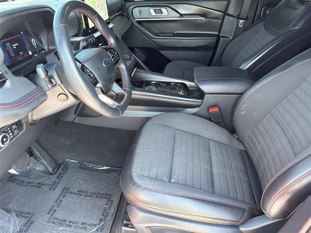 Certified 2025 Ford Explorer ST-Line w/ Premium Package AWD/4WD image 16