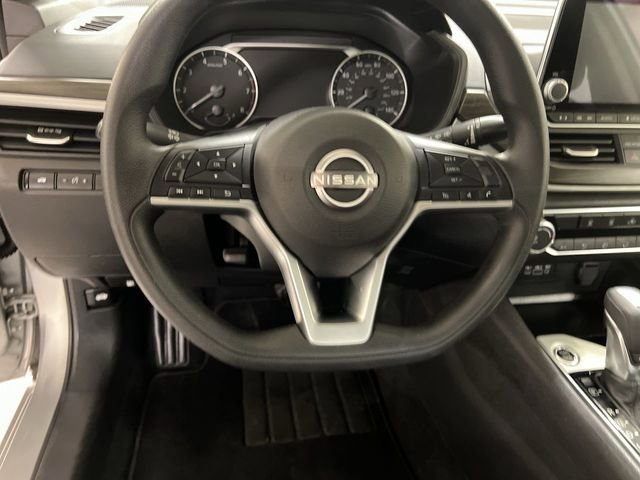 Used 2024 Nissan Altima 2.5 SV image 9