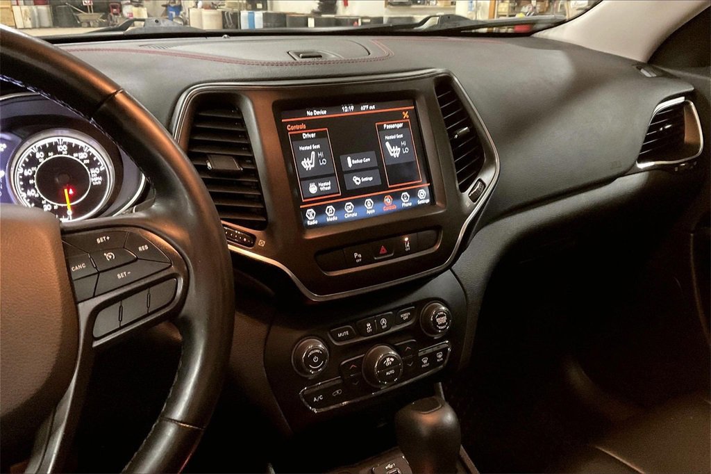 Used 2021 Jeep Cherokee Trailhawk w/ Trailer Tow Group image 8