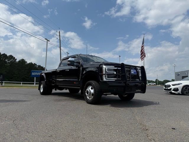 Certified 2024 Ford F350 Platinum w/ FX4 Off-Road Package AWD/4WD image 9