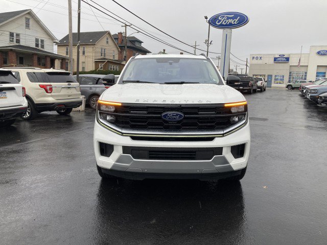 Certified 2025 Ford Expedition Max Platinum w/ Platinum Ultimate Package image 5