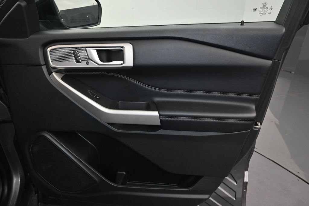 Certified 2023 Ford Explorer Limited RWD image 15