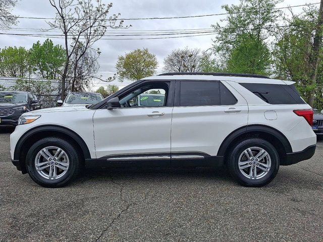 Certified 2023 Ford Explorer XLT w/ Equipment Group 202A AWD/4WD image 2