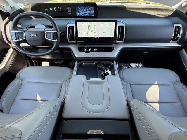 Certified 2025 Ford Expedition Max Active AWD/4WD image 3