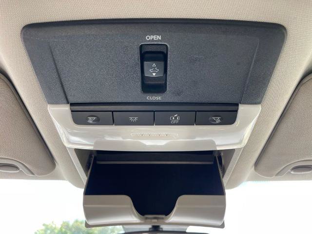 Used 2020 Nissan Altima 2.5 SR w/ Premium Package FWD image 19